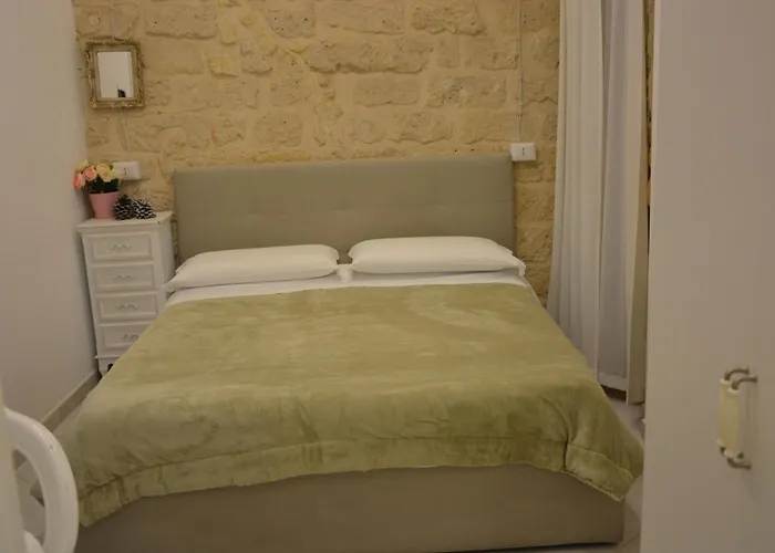 Dimora Del Carmine 3* Bari